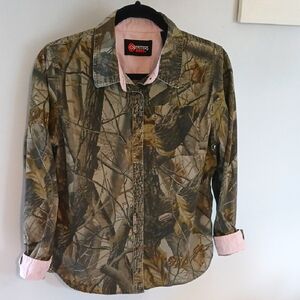 Outfitters Ridge Womens Size M (8-10) Camoflage Shirt